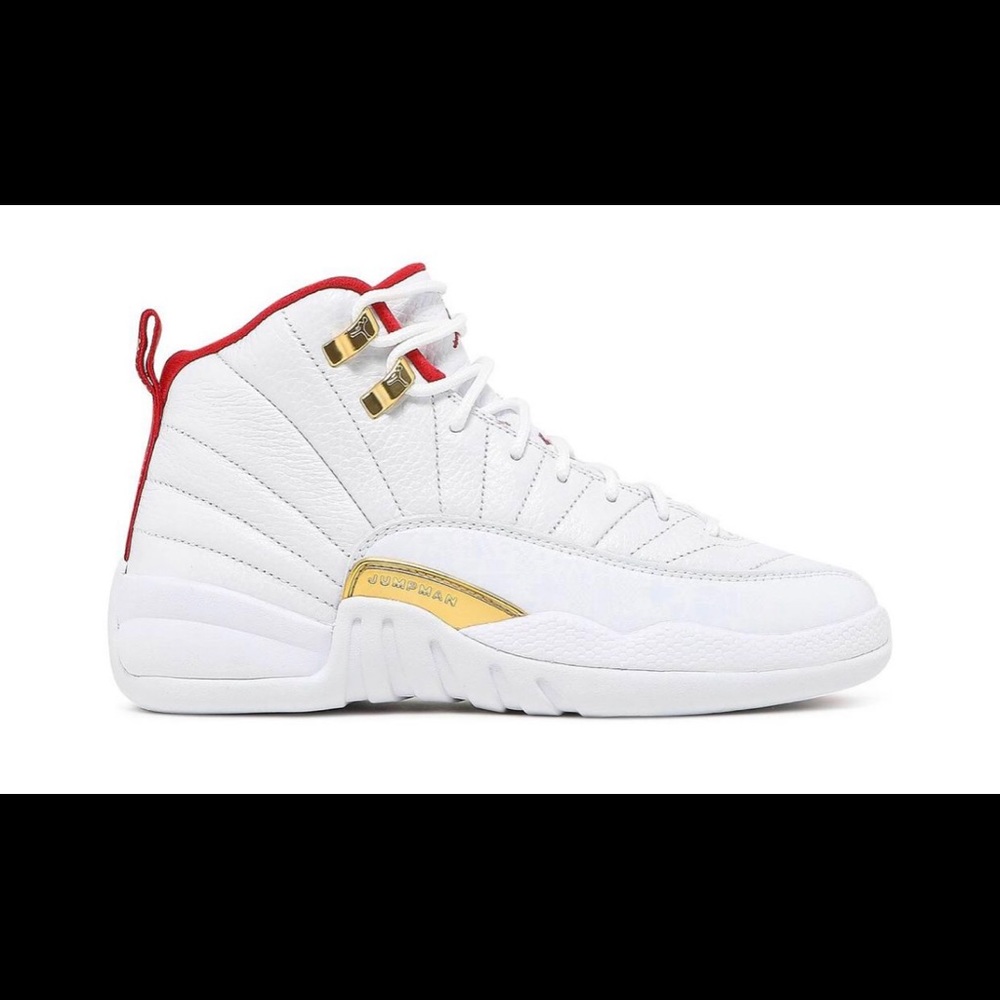 Air Jordan 12 Retro GS “Fibe” WOMEN
Worn 2 times.